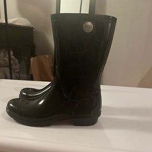 Black Ugg rain boots size 6